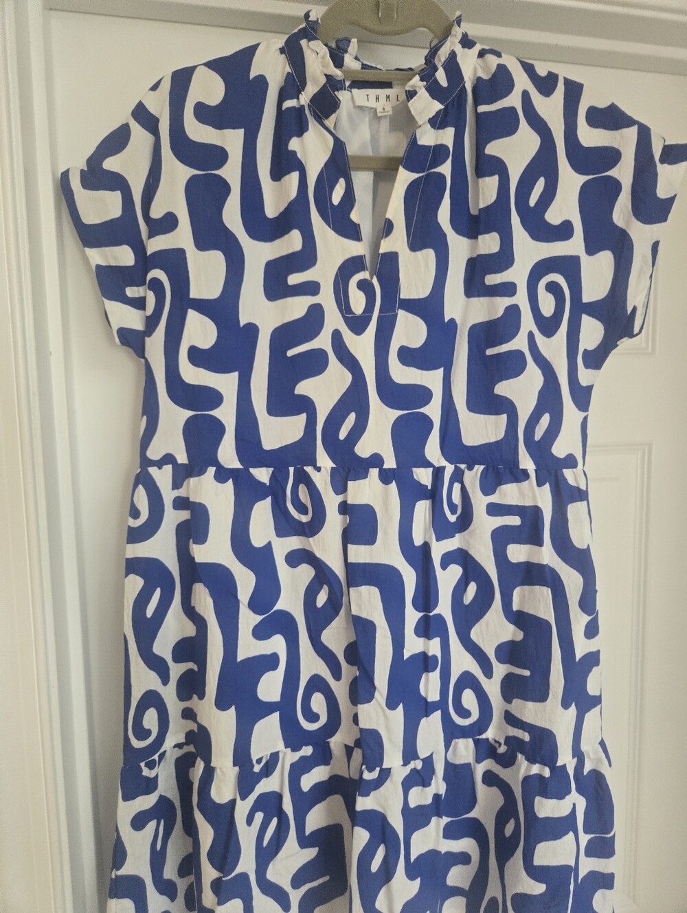 THML Abstract Graphic Print Tiered Midi Dress (Size Small)